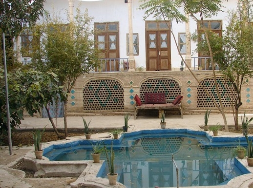 نگاهی دینی به منطق «خانه‌های ۲۰ متری»