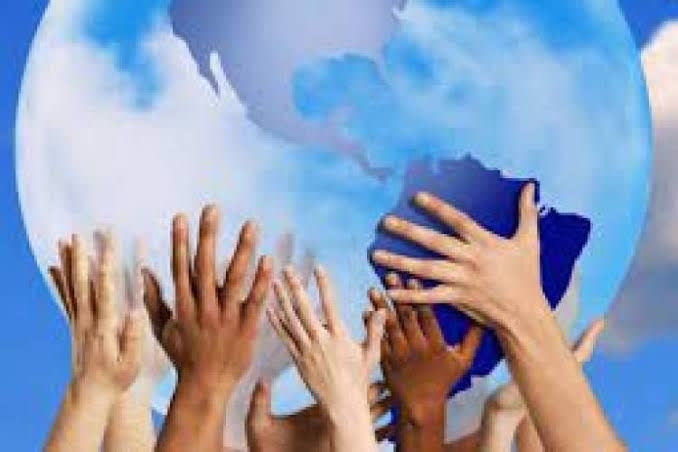 تاریخ، قافیه‌های مشابه و آزمون دموکراسی